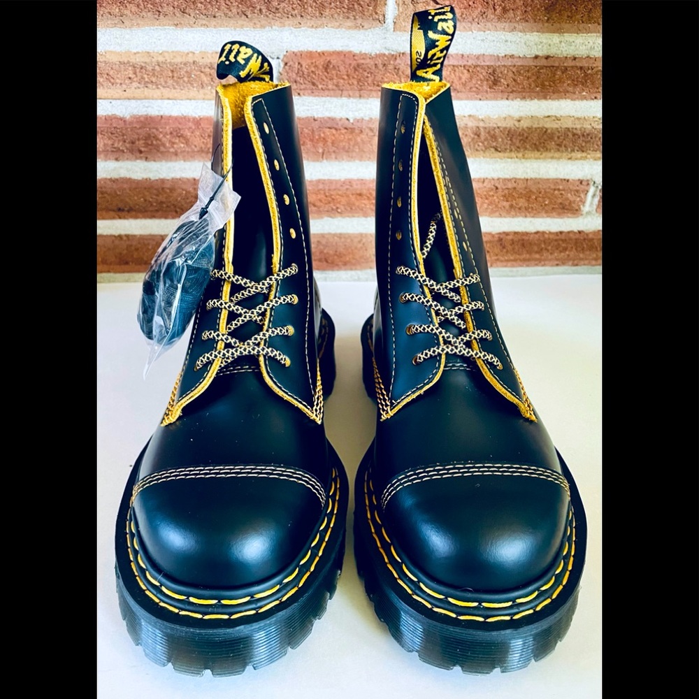 Dr Martens Pascal Bed DS(Double Stitched) Boots